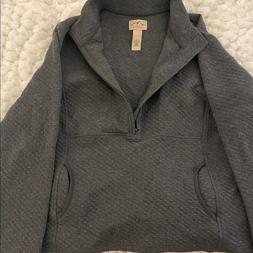 Men's Charcoal Quilted Zip-Up Sweater - Picture 3 of 4